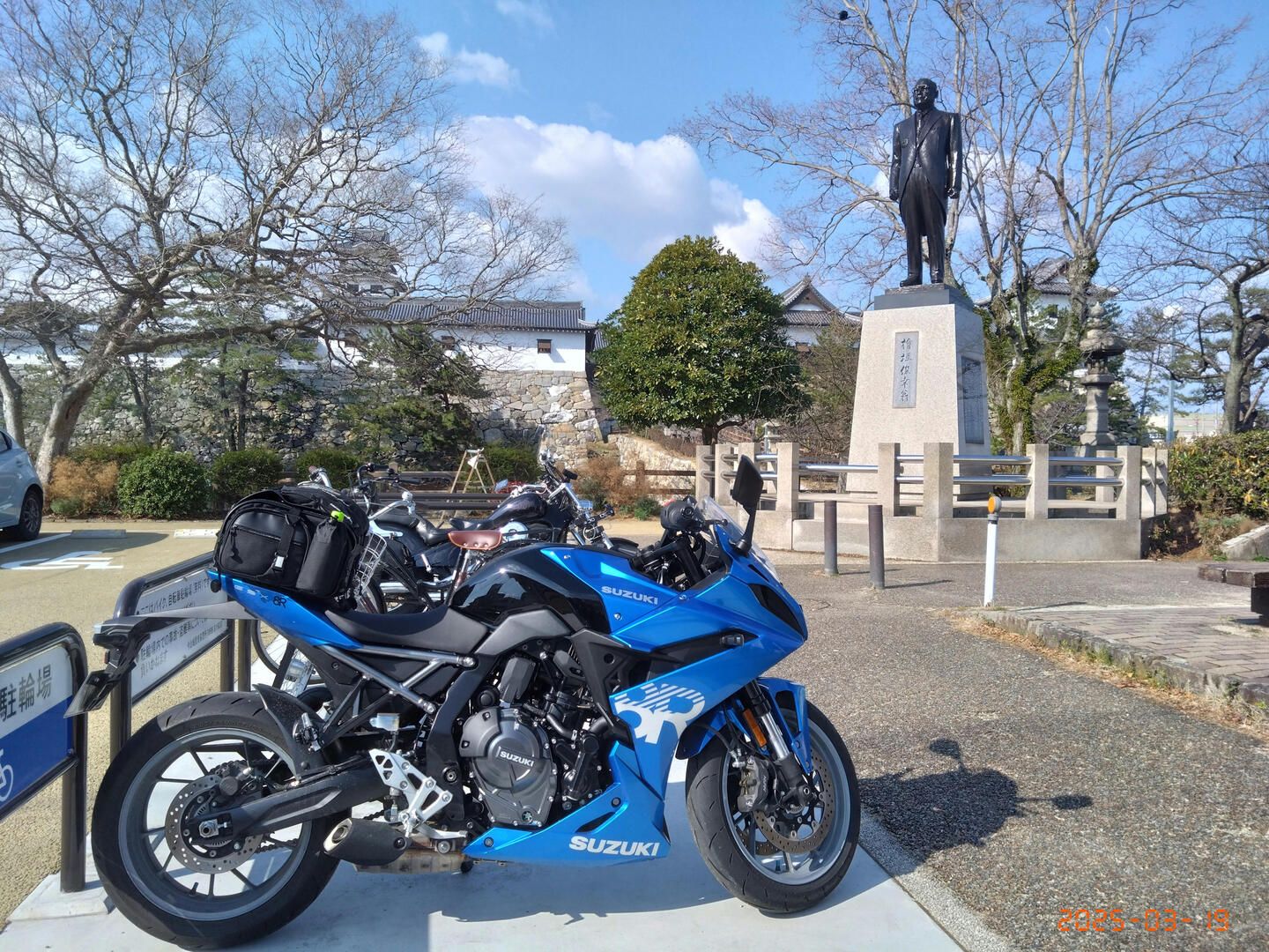 今治城駐車場にて